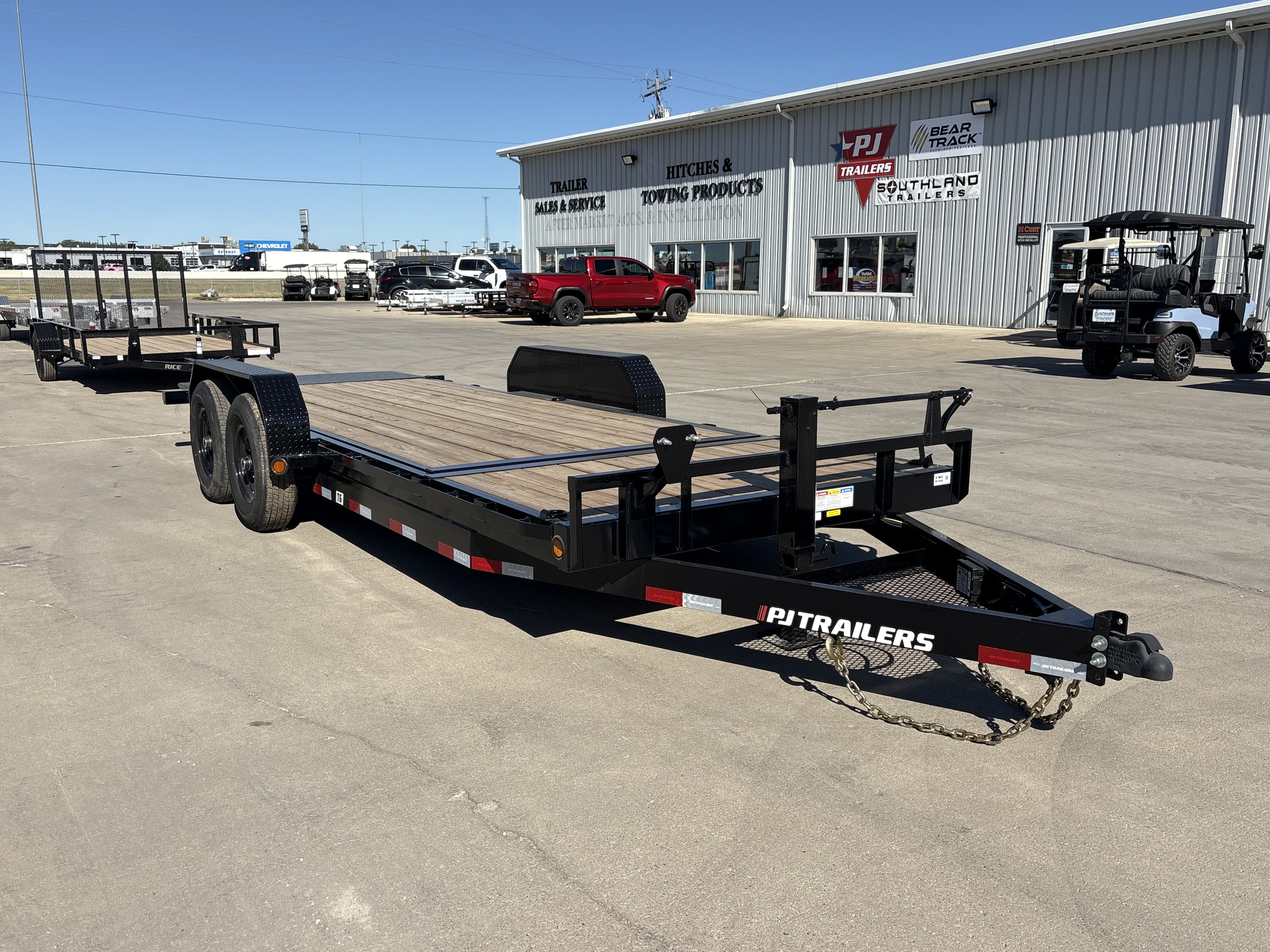 2027 Pj 83" X 20' Cushion Tilt Trailer